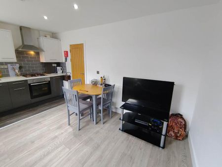 1 bedroom flat to rent - Photo 4