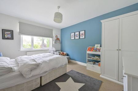 4 bedroom detached house to rent - Photo 3