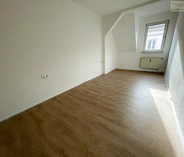 1. Monat kaltmietfrei! - Schicke 3-Raum-Wohnung im Herzen von Aue zu vermieten! - Photo 1