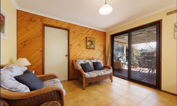 18 Nordsvan Drive, Wodonga - Photo 1