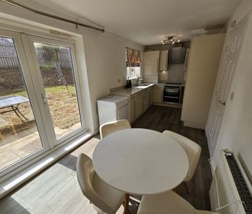 3 bed Detached - To Let - Photo 5