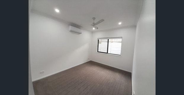 Modern Spacious Family Home | Quiet Street | Ready to Move In - Photo 1