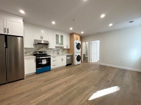 $1,799 / 1 br / 1 ba / 6 Caithness st unit 5 - Photo 3