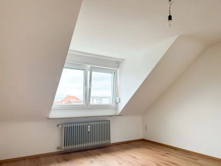 Helle Wohnung mit Dachterrasse und Stellplatz im Herzen von Rheinau! - Photo 4