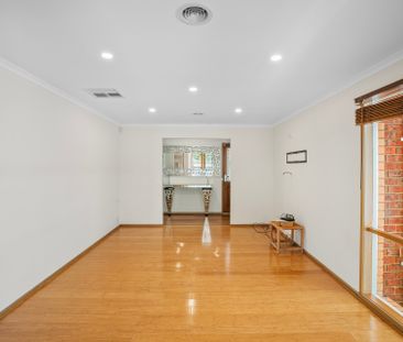 PERFECT FAMILY HOME IN A PRIME HOPPERS CROSSING LOCATION - Photo 2