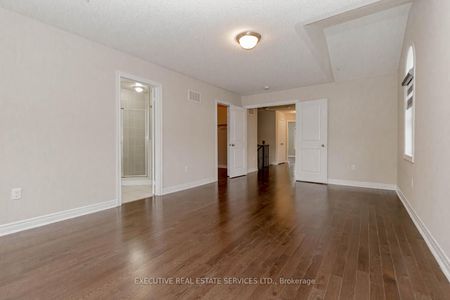 Property For Lease | W7355362 - Photo 2