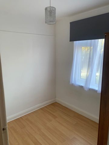 2 Bed Maisonette, St. Andrews Road, NW9 - Photo 3