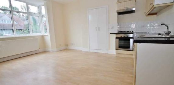 1 bedroom property to rent in New Malden - Photo 2