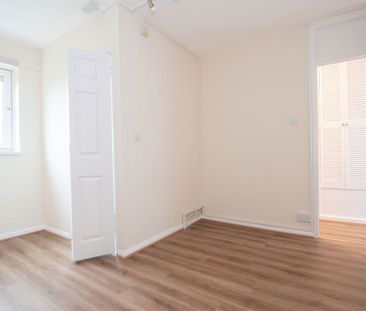 Ludovick Walk, London, SW15 - Photo 4