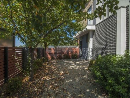 Well Appointed Home! - Photo 5