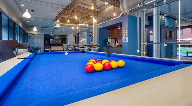 1 bedroom in a flat share to rent - Photo 1