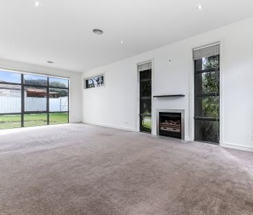 133 Stadium Circuit, Mulgrave - Photo 5