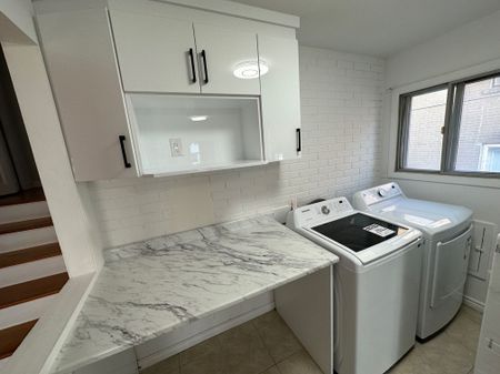 For Lease - 31 Benton Street, Brampton, Ontario - Photo 4