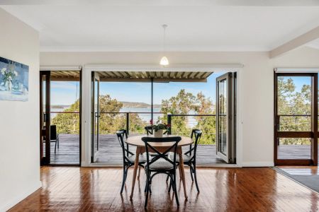 Character & Charm with Breathtaking Water Views Available from 17 January, 2026 - Photo 4