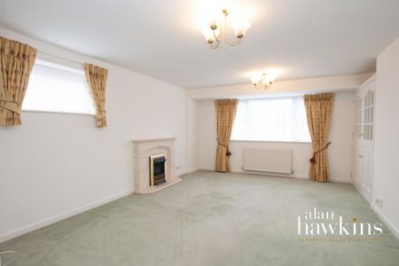 3 bedroom detached bungalow to rent - Photo 3