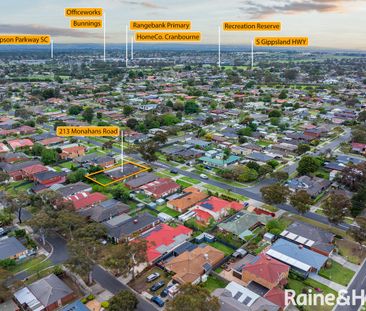 3 Bedroom house in Cranbourne West! - Photo 1