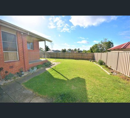 4 Walpa Court, Westmeadows, Vic 3049 - Photo 3