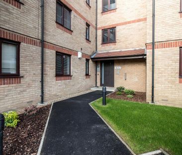 2 bedroom flat to rent - Photo 5