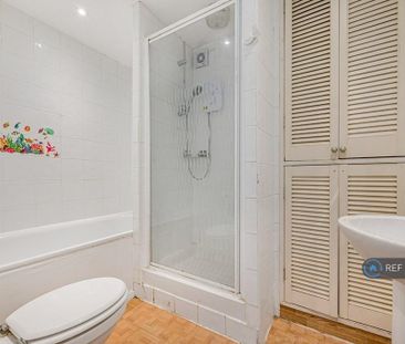 2 bedroom maisonette to rent - Photo 3