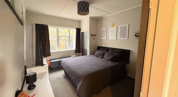 Huge Deck Fully fenced. Washer, Dryer Dishwasher. - Photo 1