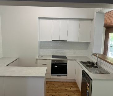 Renovated Four-bedroom Home In Prime East Albury Location - Photo 4