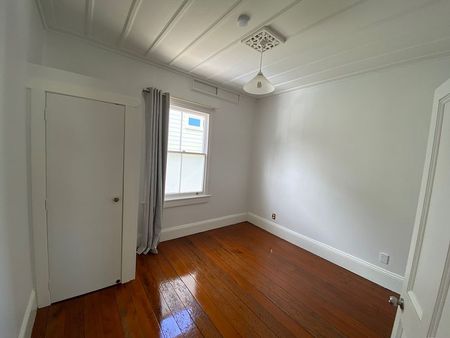 Central character home - Photo 4