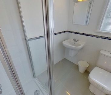 6 bedroom house to rent - Photo 2