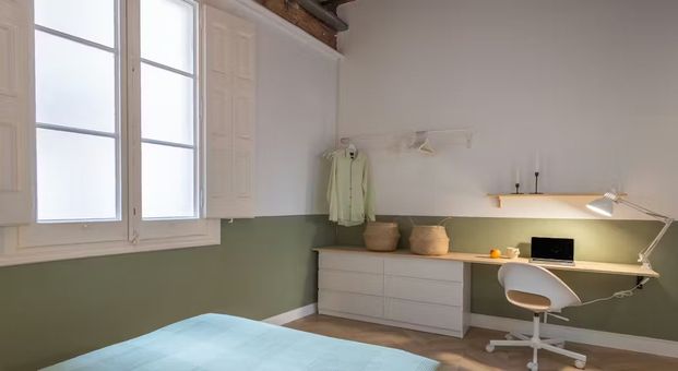 Via Laietana, Barcelona, Catalonia 08003 - Photo 1