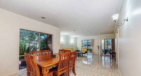 House with an Extra Commercial Kitchen! - Photo 3