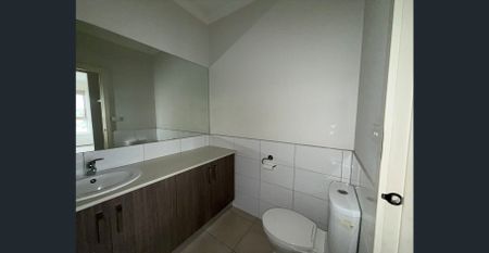 Please contact catie@sweeneyea.com.au for private inspections. - Photo 2