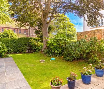 2 bedroom retirement property to rent - Photo 5