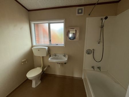 Comfortable One Bedroom Unit - Photo 4