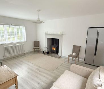 3 bedroom terraced house to rent - Photo 2