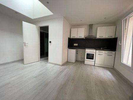 Location Appartement 1 pièce 19m² SETE 34200 - Photo 2