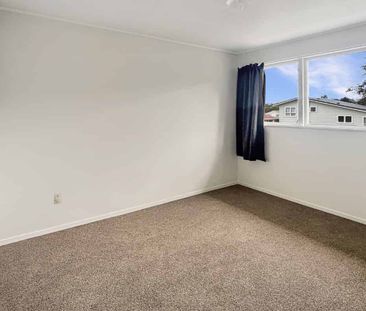 4 Bedrooms - Onerahi - Photo 2