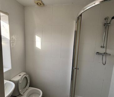 2 Beds - Apartment - - Photo 2