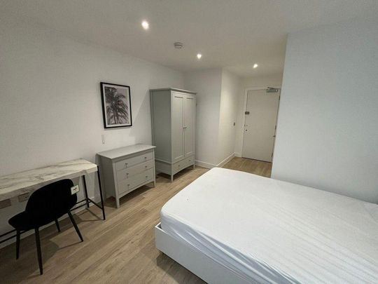 Studio to rent - Photo 1