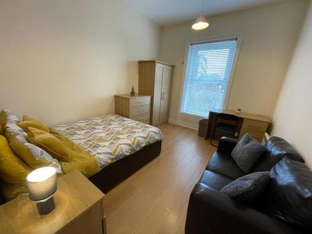 Lisburn Road, Room 3, R2, R7 & R9 Most Bills Included, Belfast, BT9 6BT - Photo 5