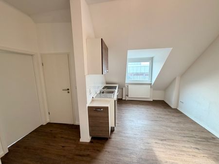 Sanierte 2 ZKB Wohnung - sofort frei - Foto 2