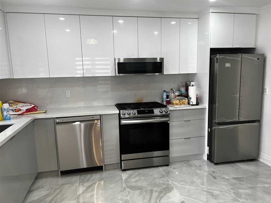 For Lease - 7626 Black walnut Trail, Mississauga, Ontario - Photo 1