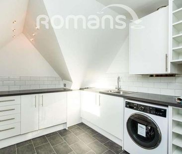 Southwell Park Road, Camberley, GU15 - Photo 2