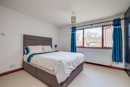 8 Royal Lodge Mews, Off Purdysburn Road, Belfast, BT8 7YT - Photo 5