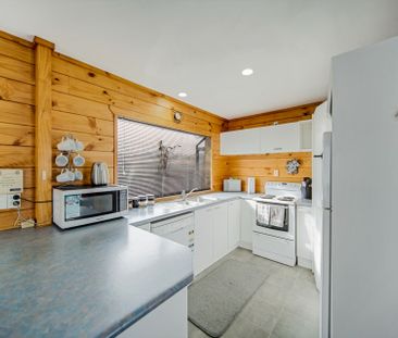 Spacious on Cargill - Photo 3