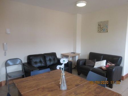 12, 81 Fitzroy Avenue, Belfast, BT7 1FY - Photo 2