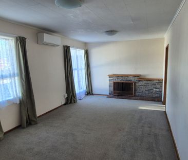 Comfortable 4 Bedroom Family Home - Photo 1