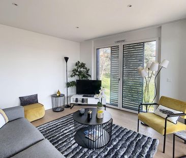 A SAISIR ! APPARTEMENT DE 3.5 PIECES AVEC VUE SUR LE LAC ! - Photo 1