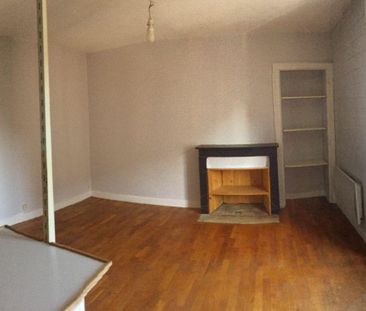 RENNES, studio de 24m², situé au 2eme étage du bâtiment, comprenant... - Photo 1