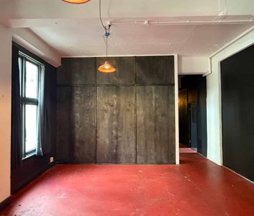 Spacious 4-Bedroom Apartment in the Heart of Te Aro - Photo 2