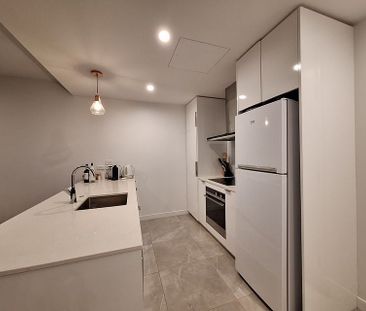 Modern Apartment - Great Suburb! - Photo 2