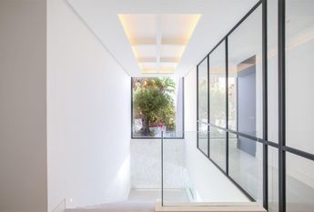 Luxury Villa for rent in Marbella Del Este, Andalusia